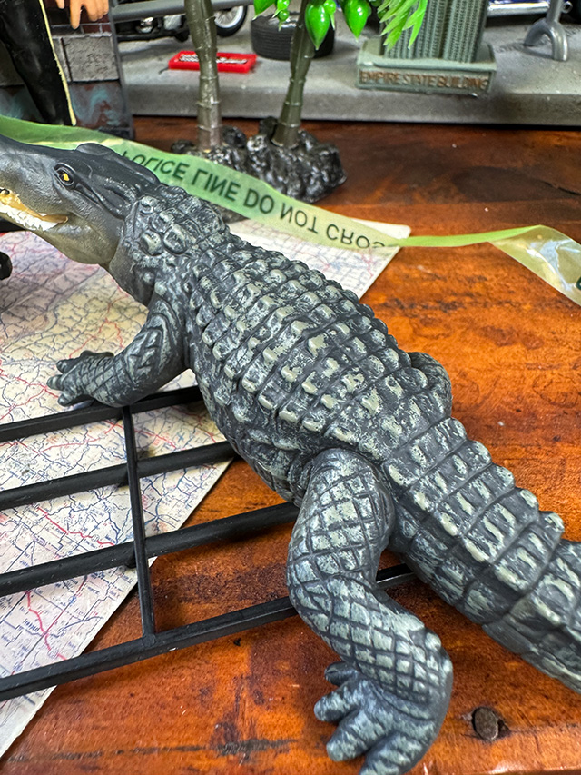 ワニ　フィギュア　Mサイズ　（クロコダイル）　爬虫類リアルフィギュア ■ アメリカン雑貨 アメリカ雑貨 |  | 04