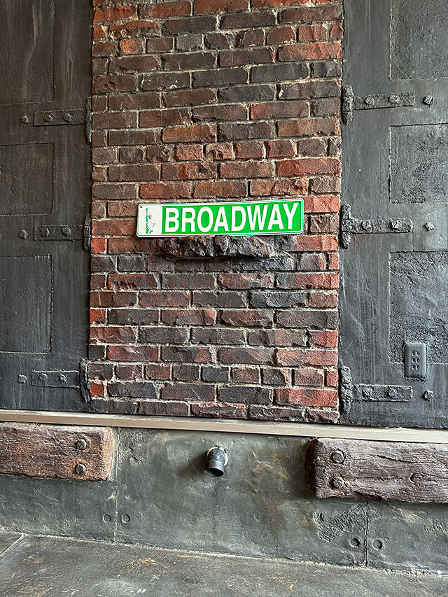 ニューヨーク　ブロードウェイ　ストリートサイン　ブリキ看板 ■ アメリカン雑貨 アメリカ雑貨 |  | 03