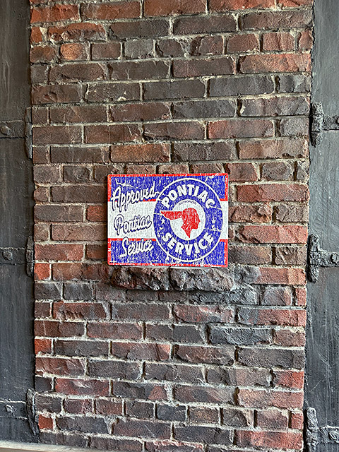 ポンティアック　サービス　チーフポンティアック　ブリキ看板　エイジングサイン ■ アメリカン雑貨 アメリカ雑貨 |  | 03