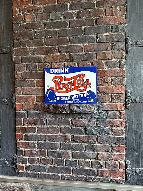 ペプシコーラ　ポリスマン　ピート　ブリキ看板　（BIGGER-BETTER） ■ アメリカン雑貨 アメリカ雑貨 |  | 03