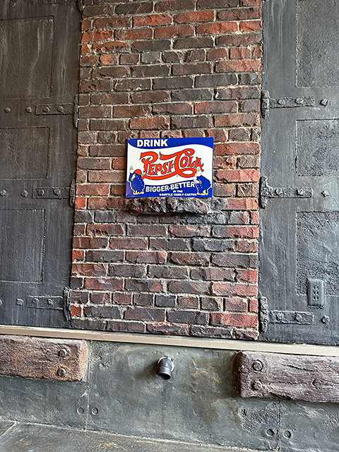 ペプシコーラ　ポリスマン　ピート　ブリキ看板　（BIGGER-BETTER） ■ アメリカン雑貨 アメリカ雑貨 |  | 04