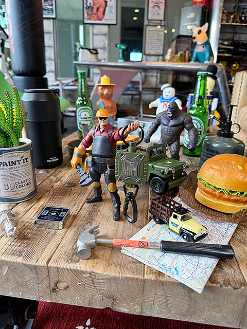 ポストジェネラル　ミリタリーテイスト　リールキーホルダー　（オリーブ）　コード伸長65cm ■ アメリカン雑貨 アメリカ雑貨 |  | 01