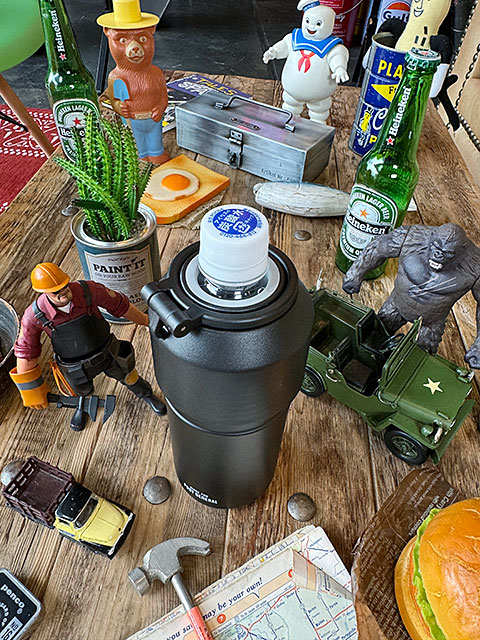 ポストジェネラル　ダブルウォール　保冷　保温　ペットボトルホルダー　500ml〜650ml　（ブラック）　真空断熱2重構造　ステンレス製 |  | 01