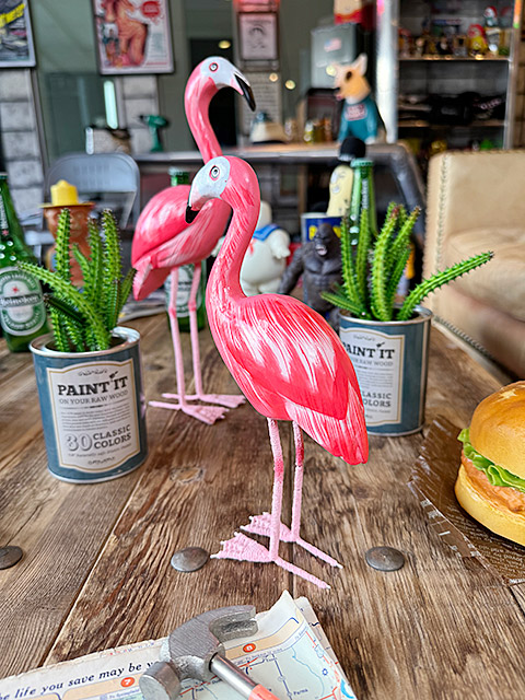 ピンクフラミンゴ　木彫り人形　（Sサイズ）　単品　ウッドカービング ■ アメリカン雑貨 アメリカ雑貨 |  | 02
