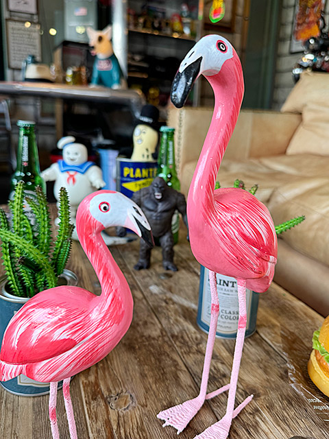 ピンクフラミンゴ　木彫り人形　（大小2体セット）　ウッドカービング ■ アメリカン雑貨 アメリカ雑貨 |  | 01