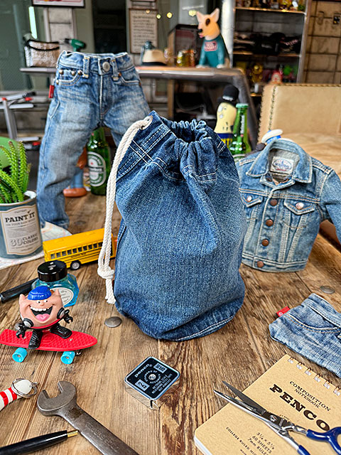 アライヤン　デニム　巾着　（Mサイズ）　岡山産デニム　MADE IN JAPAN　デニム　ドロストポーチ ■ アメリカン雑貨 アメリカ雑貨 |  | 04