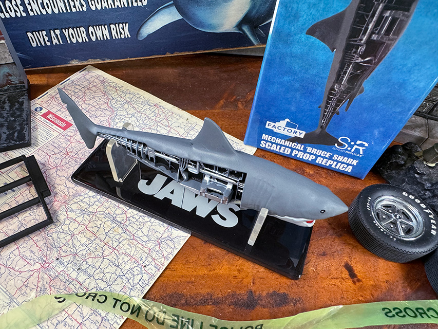 ファクトリーエンターテイメント　映画　ジョーズ　メカニカル　ブルース　スケールプロップレプリカ ■ アメリカン雑貨 アメリカ雑貨 |  | 02