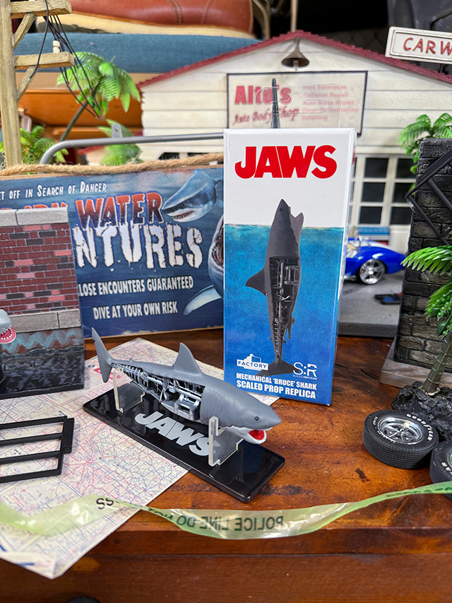 ファクトリーエンターテイメント　映画　ジョーズ　メカニカル　ブルース　スケールプロップレプリカ ■ アメリカン雑貨 アメリカ雑貨 |  | 04