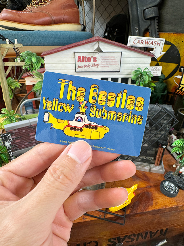 ビートルズ　イエローサブマリン　オフィシャル　ステッカー　（The Beatles Yellow Submarine） ■ アメリカン雑貨 アメリカ雑貨 |  | 02