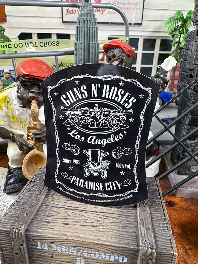 ガンズ・アンド・ローゼズ　オフィシャル　ステッカー　（ブラックラベル） ■ アメリカン雑貨 アメリカ雑貨 | 