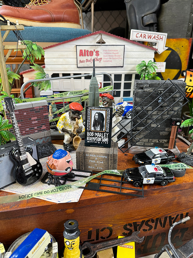 ボブ・マーリー　オフィシャル　ステッカー　（Redemption Song）　ボブマーリー ■ アメリカ雑貨 アメリカン雑貨 |  | 01