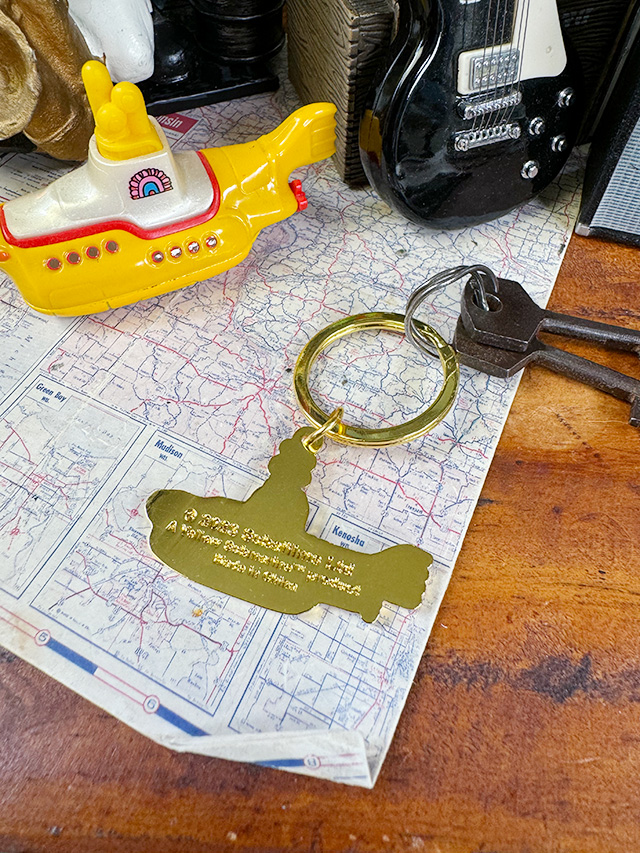 ビートルズ　イエローサブマリン　メタルキーホルダー ■ アメリカン雑貨 アメリカ雑貨 |  | 04