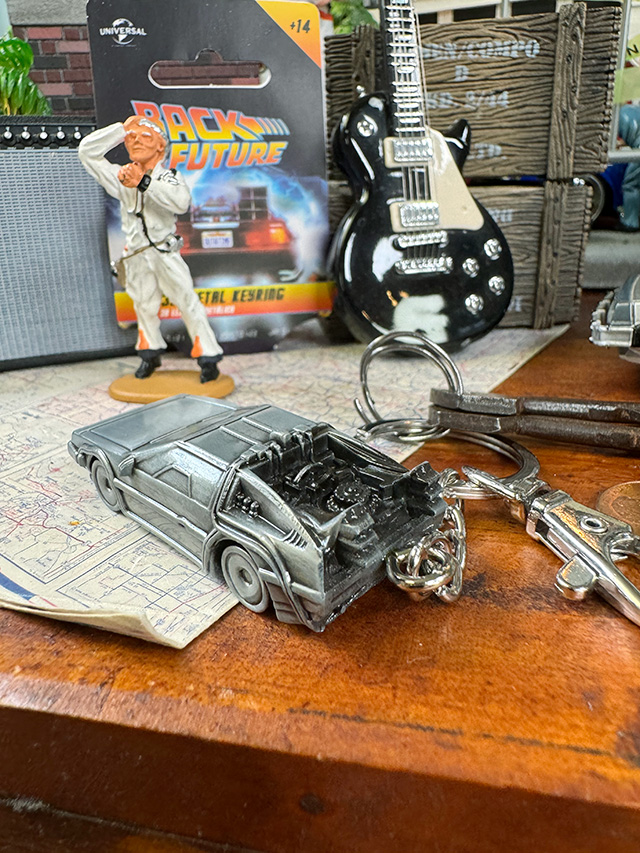 映画　バック・トゥ・ザ・フューチャー　デロリアン　3D　メタル　キーホルダー ■ アメリカン雑貨 アメリカ雑貨 |  | 03