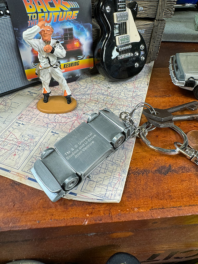 映画　バック・トゥ・ザ・フューチャー　デロリアン　3D　メタル　キーホルダー ■ アメリカン雑貨 アメリカ雑貨 |  | 04