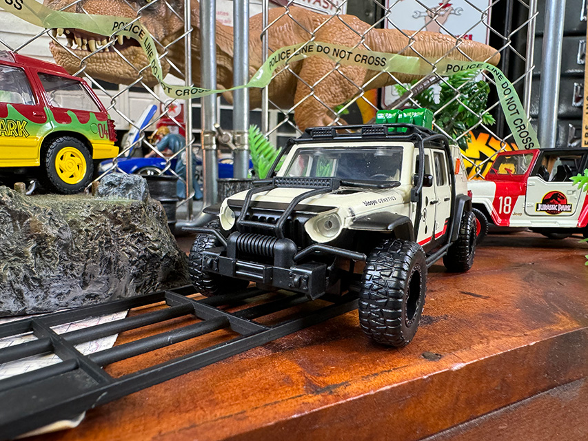 ジュラシックワールド　ジープ　グラディエーター　ダイキャストミニカー　1/32スケール ■ アメリカン雑貨 アメリカ雑貨 |  | 02