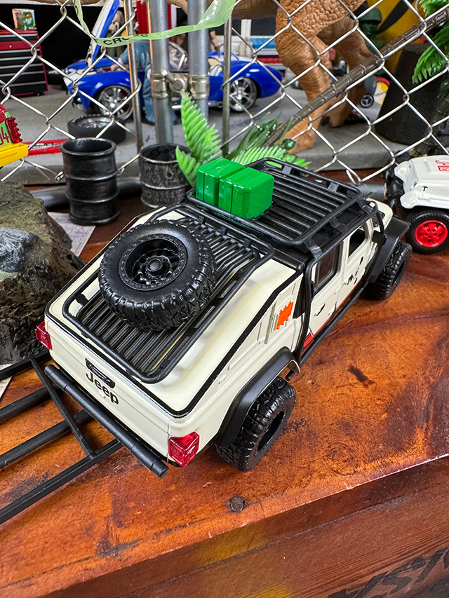 ジュラシックワールド　ジープ　グラディエーター　ダイキャストミニカー　1/32スケール ■ アメリカン雑貨 アメリカ雑貨 |  | 06