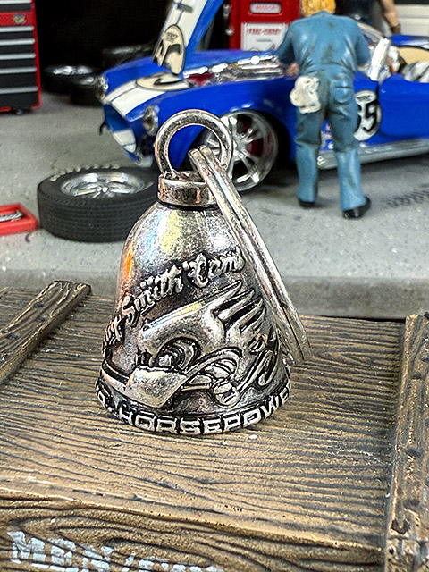 アメリカのバイカーのお守り　クレイスミス　ガーディアンベル　（Wロゴ/シルバー） ■ アメリカン雑貨 アメリカ雑貨 | 