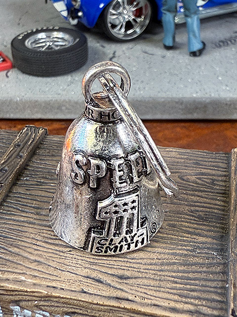 アメリカのバイカーのお守り　クレイスミス　ガーディアンベル　（チェッカーロゴ＆No.1/シルバー） ■ アメリカン雑貨 アメリカ雑貨 |  | 01