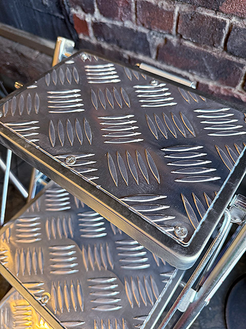 ダルトン　フォールディング3ステップスラダー　（ガルバナイズド） ■ アメリカン雑貨 アメリカ雑貨 | DULTON | 02