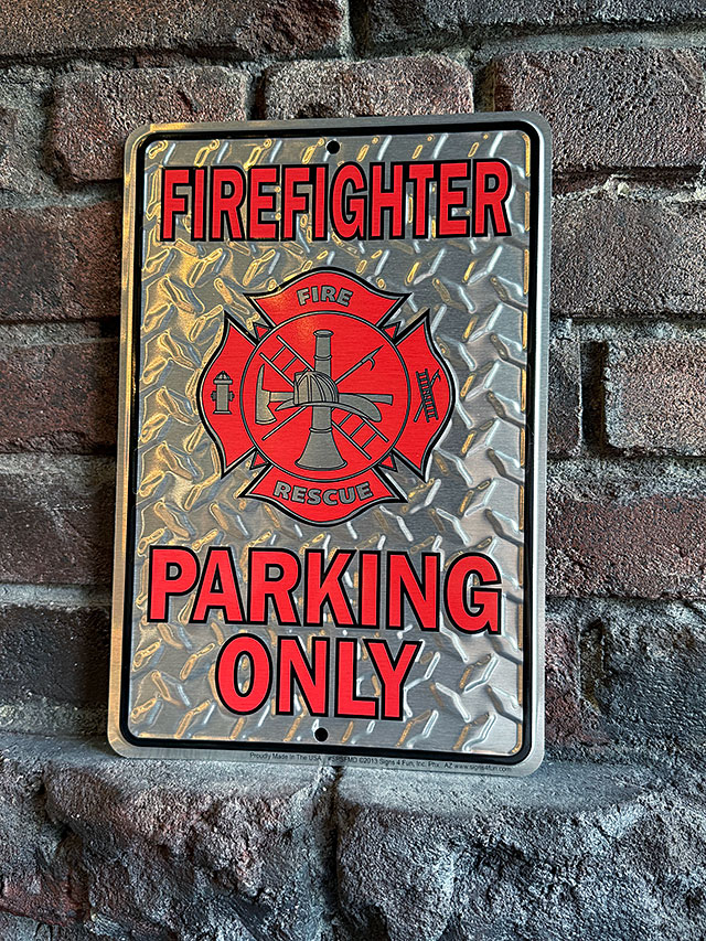 消防士　専用駐車場　ミニ看板　ファイヤーファイター　パーキングサイン　アルミサイン ■ アメリカン雑貨 アメリカ雑貨 | 