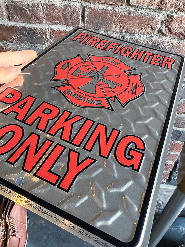 消防士　専用駐車場　ミニ看板　ファイヤーファイター　パーキングサイン　アルミサイン ■ アメリカン雑貨 アメリカ雑貨 |  | 02