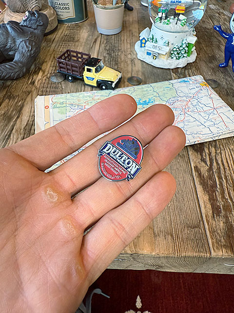 ダルトン　ピンズ　（ガーベッジカン　ライノ）　ピンバッジ ■ アメリカ雑貨 アメリカン雑貨 | DULTON | 02