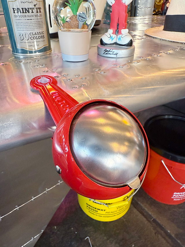 ダルトン　ウィンドプルーフ　クリップ　アッシュトレイ　（レッド）　クリップ式　灰皿 ■ アメリカ雑貨 アメリカン雑貨 | DULTON