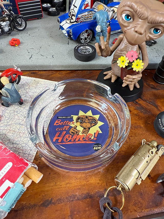 アドバタイジング　ガラスアッシュトレイ　灰皿　（E.T.） ■ アメリカン雑貨 アメリカ雑貨 | 