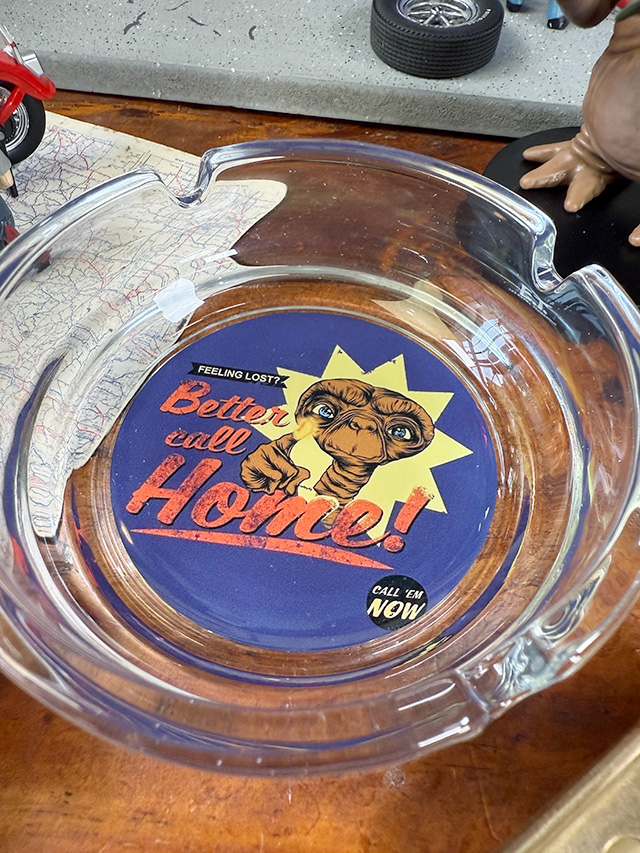 アドバタイジング　ガラスアッシュトレイ　灰皿　（E.T.） ■ アメリカン雑貨 アメリカ雑貨 |  | 01