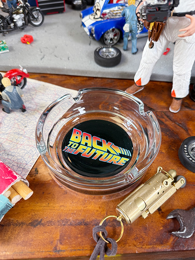 アドバタイジング　ガラスアッシュトレイ　灰皿　（バック・トゥ・ザ・フューチャー） ■ アメリカン雑貨 アメリカ雑貨 | 