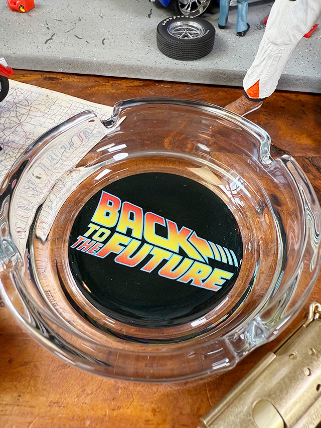 アドバタイジング　ガラスアッシュトレイ　灰皿　（バック・トゥ・ザ・フューチャー） ■ アメリカン雑貨 アメリカ雑貨 |  | 01