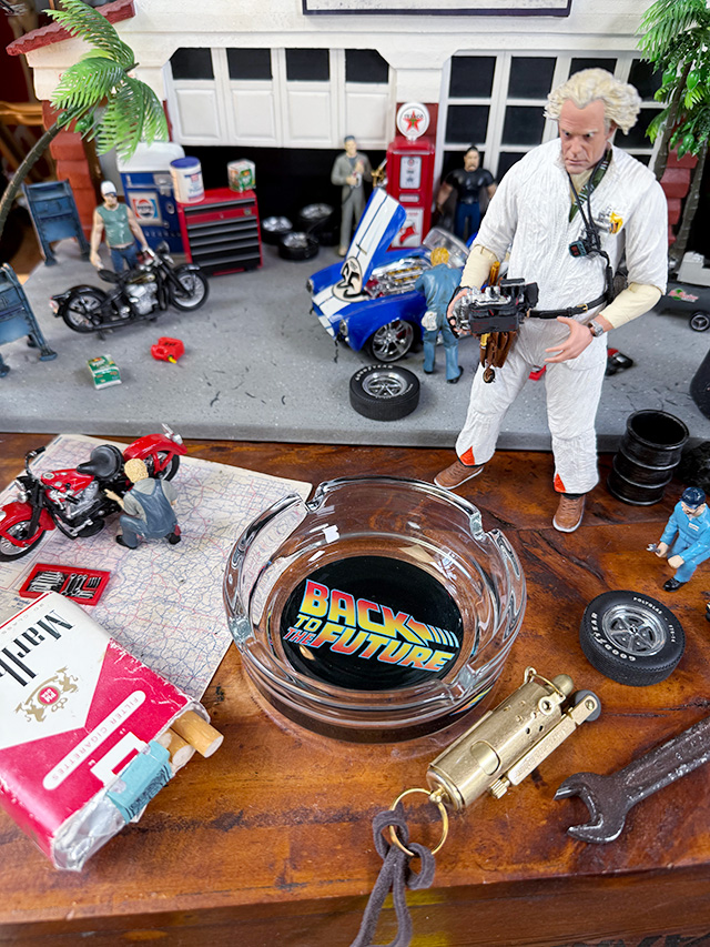 アドバタイジング　ガラスアッシュトレイ　灰皿　（バック・トゥ・ザ・フューチャー） ■ アメリカン雑貨 アメリカ雑貨 |  | 03