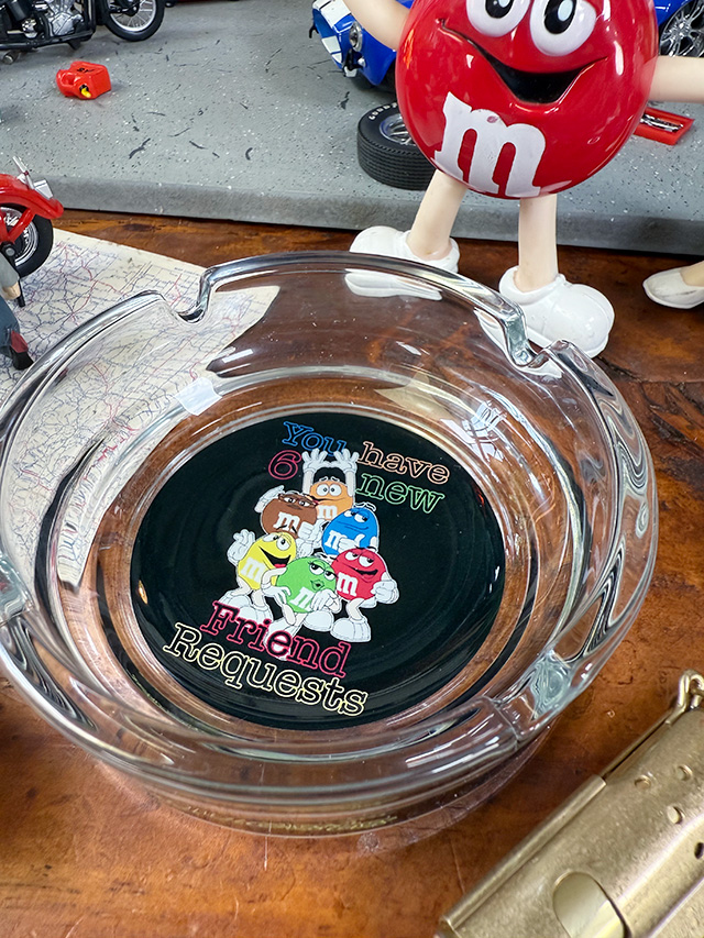 アドバタイジング　ガラスアッシュトレイ　灰皿　（M&M's） ■ アメリカン雑貨 アメリカ雑貨 |  | 01