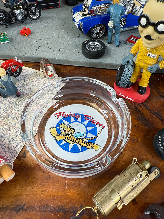 アドバタイジング　ガラスアッシュトレイ　灰皿　（フライングタイガー） ■ アメリカン雑貨 アメリカ雑貨 | 