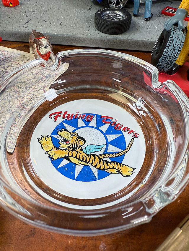 アドバタイジング　ガラスアッシュトレイ　灰皿　（フライングタイガー） ■ アメリカン雑貨 アメリカ雑貨 |  | 01