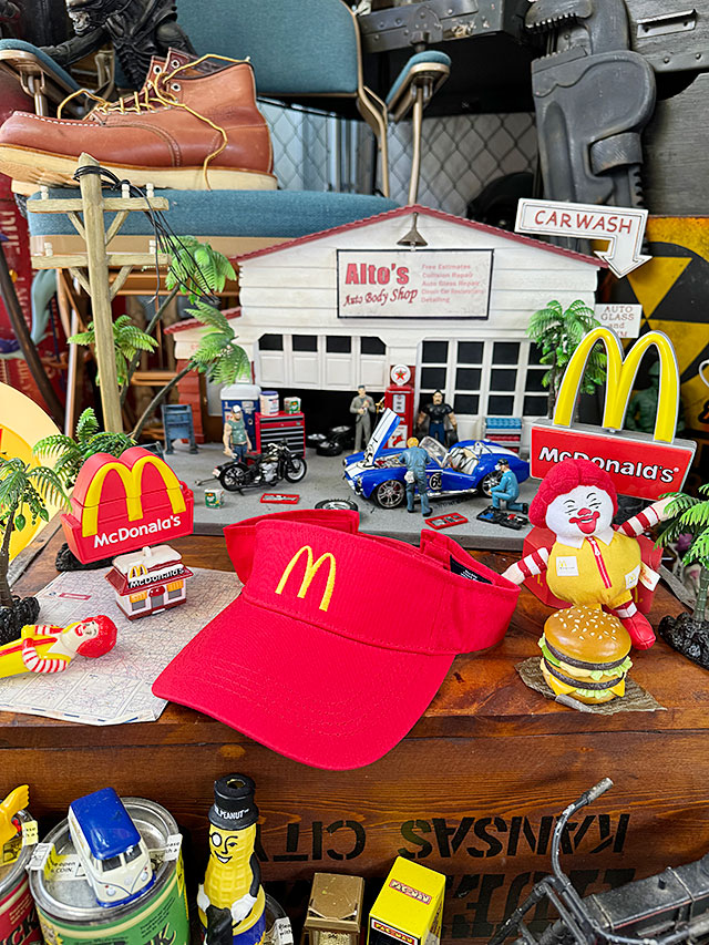 マクドナルド　マックバイザー　（レッド）　■ アメリカン雑貨 アメリカ雑貨 |  | 03
