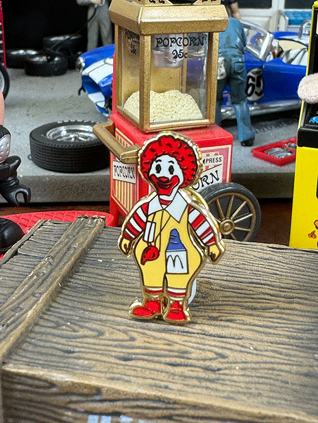 マクドナルド　ヴィンテージコレクション　ロナルド　ピンバッジ　ピンズ ■ アメリカン雑貨 アメリカ雑貨 | 