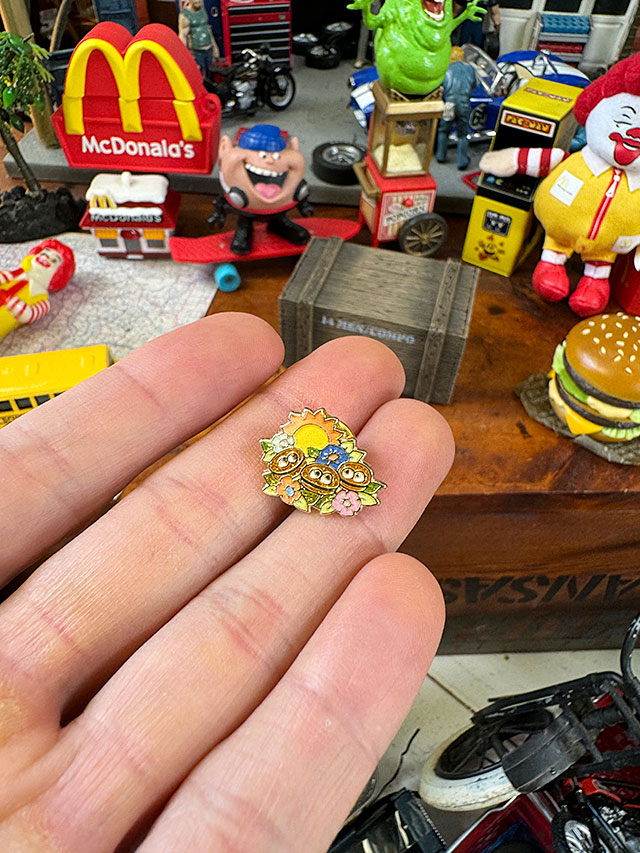 マクドナルド　ヴィンテージコレクション　ハンバーガーパッチ　ピンバッジ　ピンズ ■ アメリカン雑貨 アメリカ雑貨 |  | 04