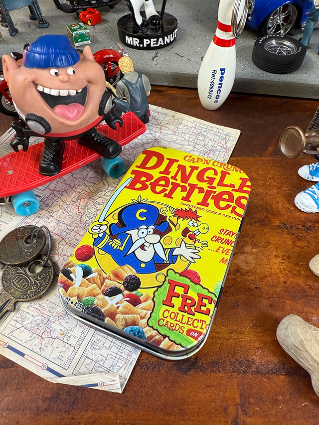 アメリカンアド　ブリキケース　（キャプテンクランチ/ブラック）　ブリキ缶　小物入れ ■ アメリカン雑貨 アメリカ雑貨 | 