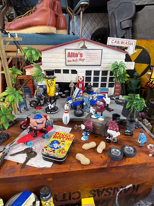 アメリカンアド　ブリキケース　（キャプテンクランチ/ブラック）　ブリキ缶　小物入れ ■ アメリカン雑貨 アメリカ雑貨 |  | 04