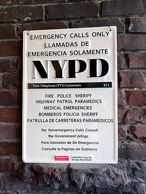 マーキュリー　エンボス　ティンサイン　（NYPD）　ブリキ看板 ■ アメリカン雑貨 アメリカ雑貨 | MERCURY
