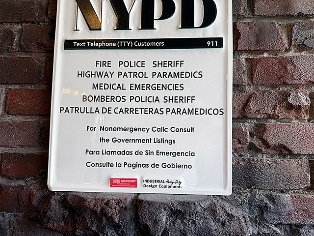 マーキュリー　エンボス　ティンサイン　（NYPD）　ブリキ看板 ■ アメリカン雑貨 アメリカ雑貨 | MERCURY | 02