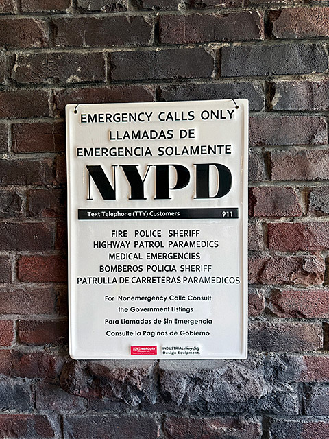 マーキュリー　エンボス　ティンサイン　（NYPD）　ブリキ看板 ■ アメリカン雑貨 アメリカ雑貨 | MERCURY | 05