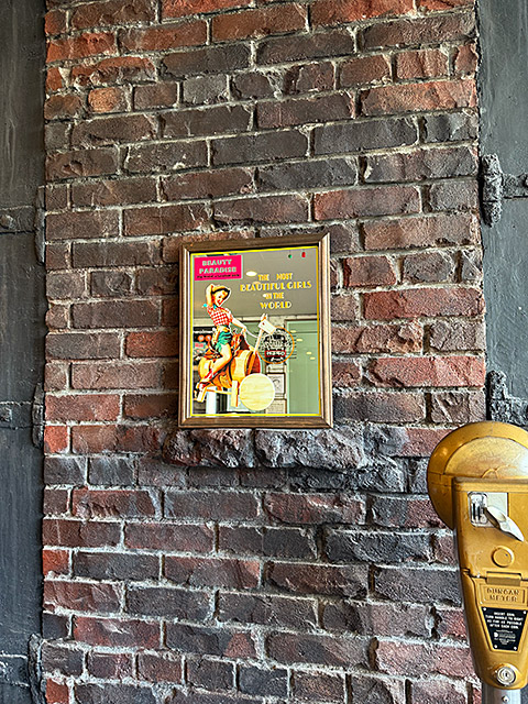 オールドアメリカン パブミラー ピンナップガール （Cow Girl