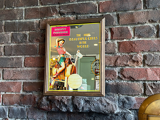 オールドアメリカン パブミラー ピンナップガール （Cow Girl