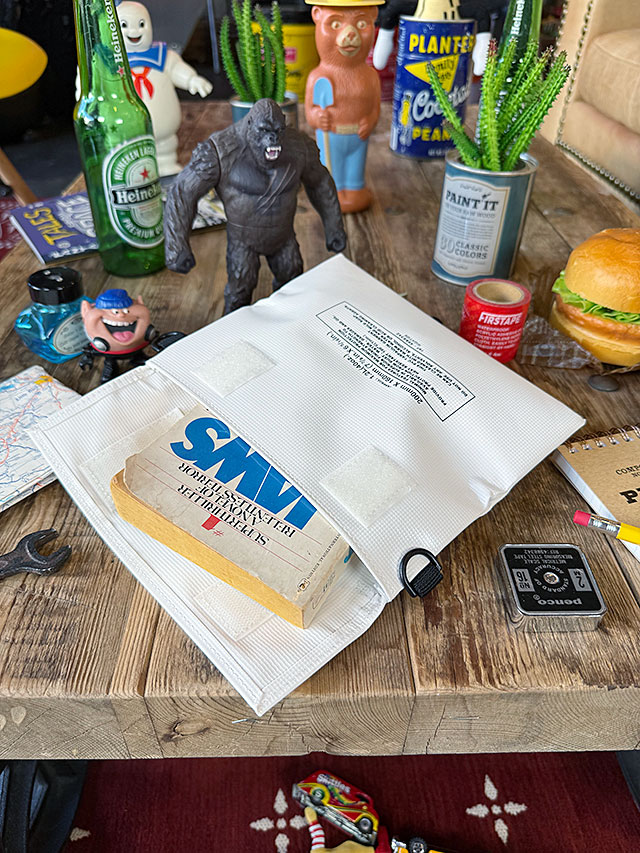 PENCO　ペンコ　キャリータイトケース　Dリング付き　（Mサイズ/ホワイト）　2WAY　収納　ポーチ　HIGHTIDE　ハイタイド |  | 05