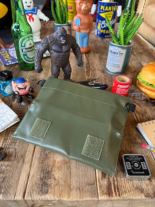 PENCO　ペンコ　キャリータイトケース　Dリング付き　（Mサイズ/カーキ）　2WAY　収納　ポーチ　HIGHTIDE　ハイタイド |  | 04