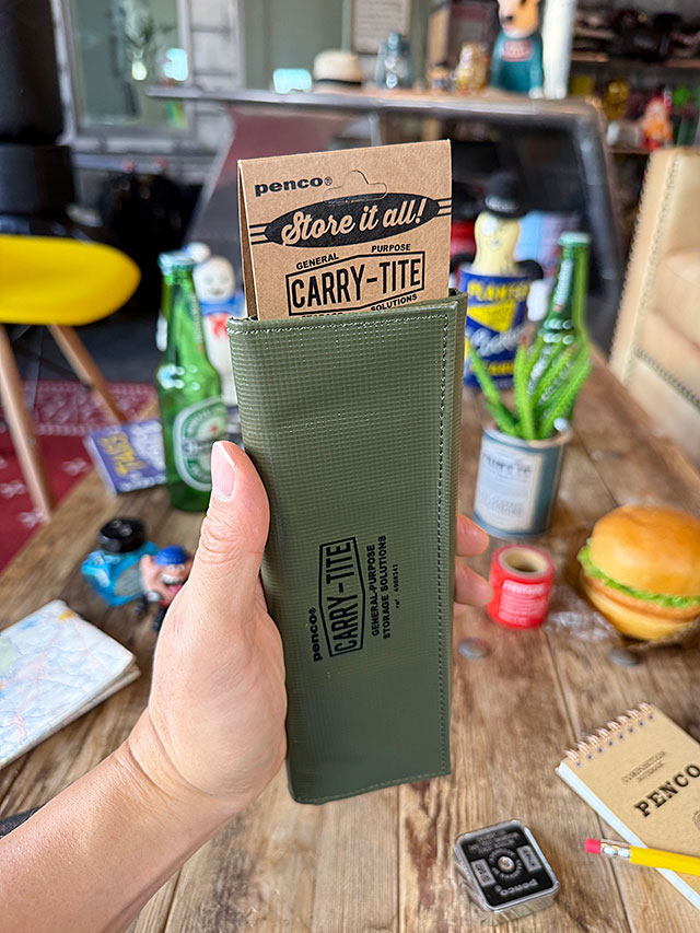 PENCO　ペンコ　キャリータイトケース　Dリング付き　（Mサイズ/カーキ）　2WAY　収納　ポーチ　HIGHTIDE　ハイタイド |  | 08