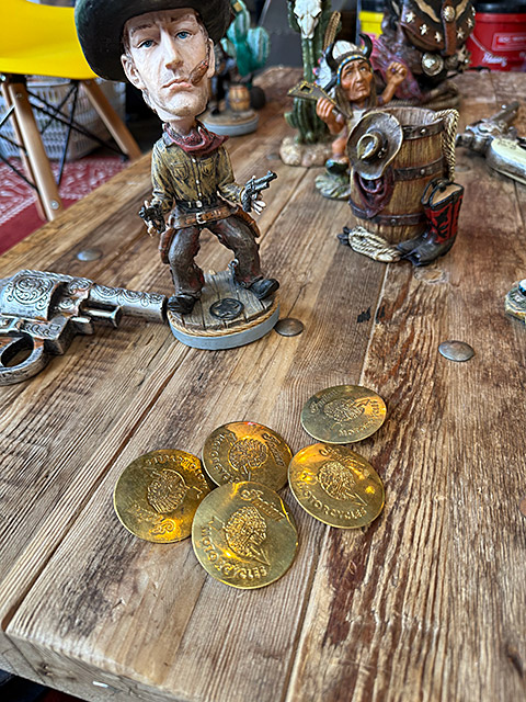 インディアンモーターサイクル　ブラスバッジ ■ アメリカン雑貨 アメリカ雑貨 |  | 03