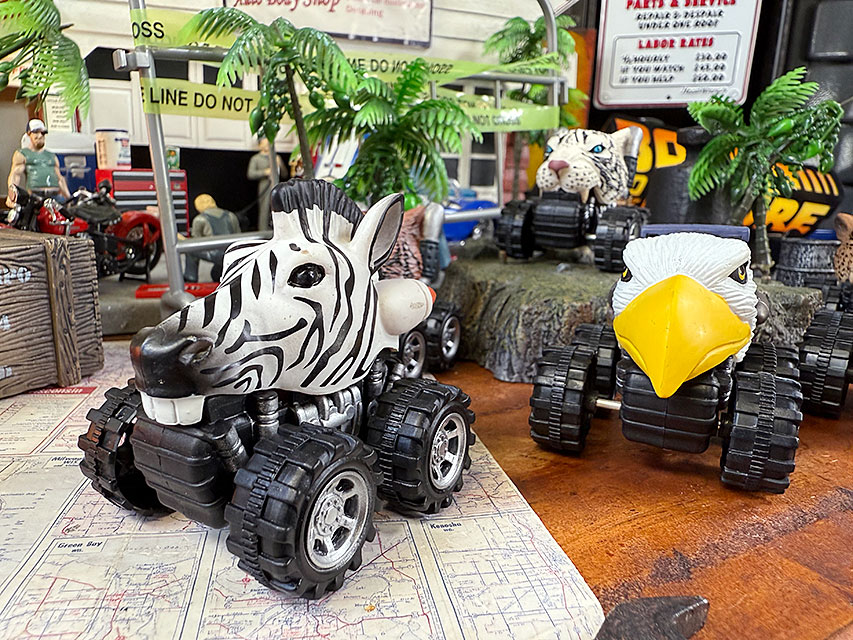 コレクション品✨ミニカー モンスタートラック 電車フィギュア まとめ売り アニマルヘッド モンスタートラック プルバック ミニカー （6台セット